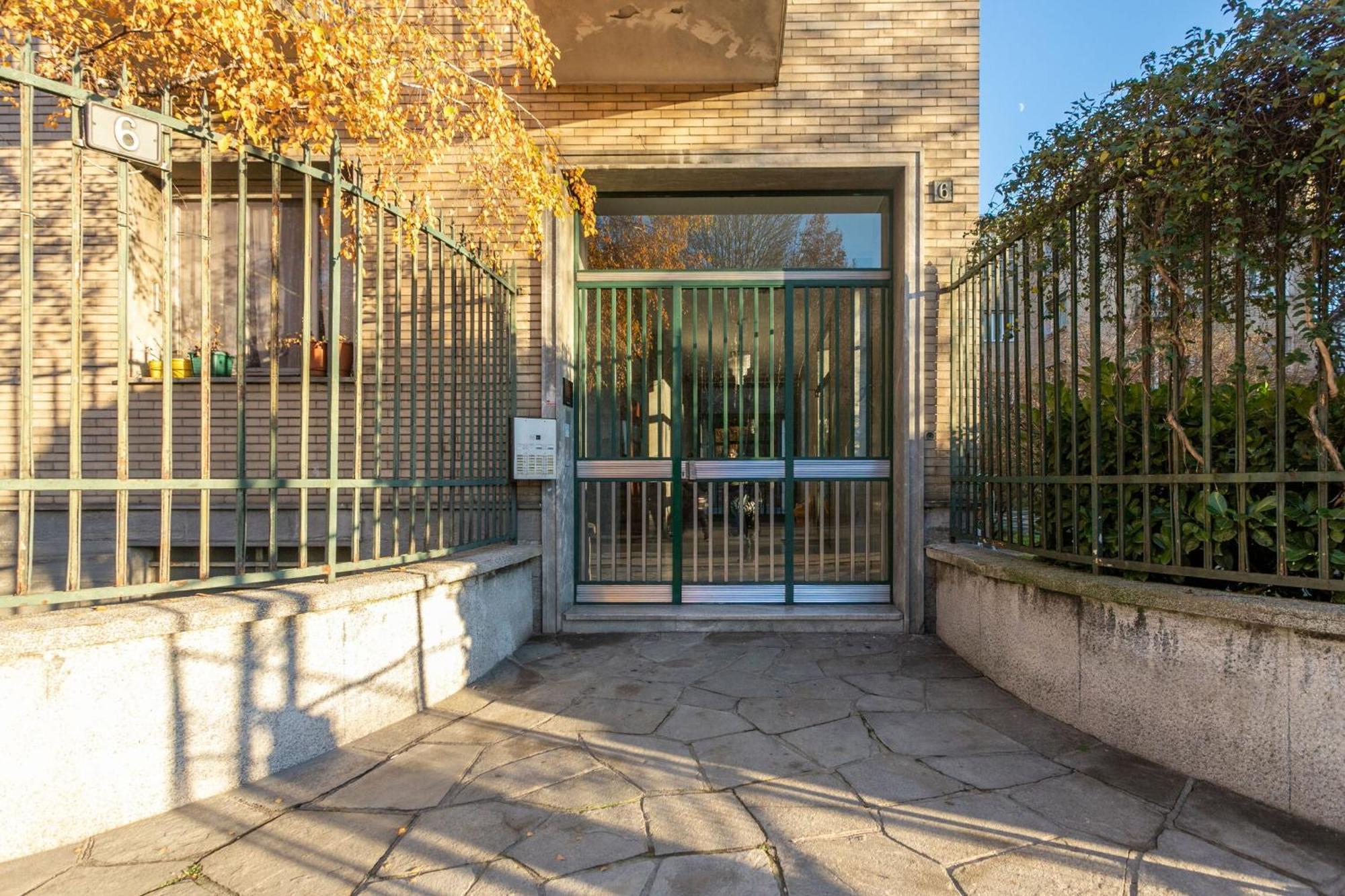 Serra 2br With Terrace By Halldis Mailand